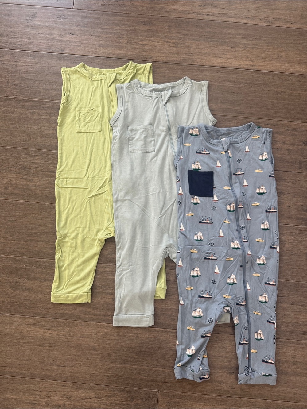 Kyte baby sleeveless romper bundle. Pistachio, fog, vintage boats.